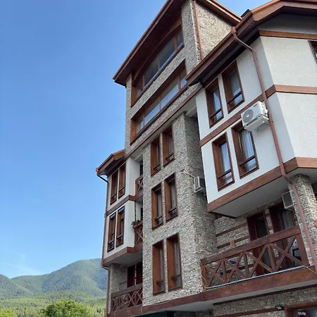Fresh With Mountain View, Close To Gondola *